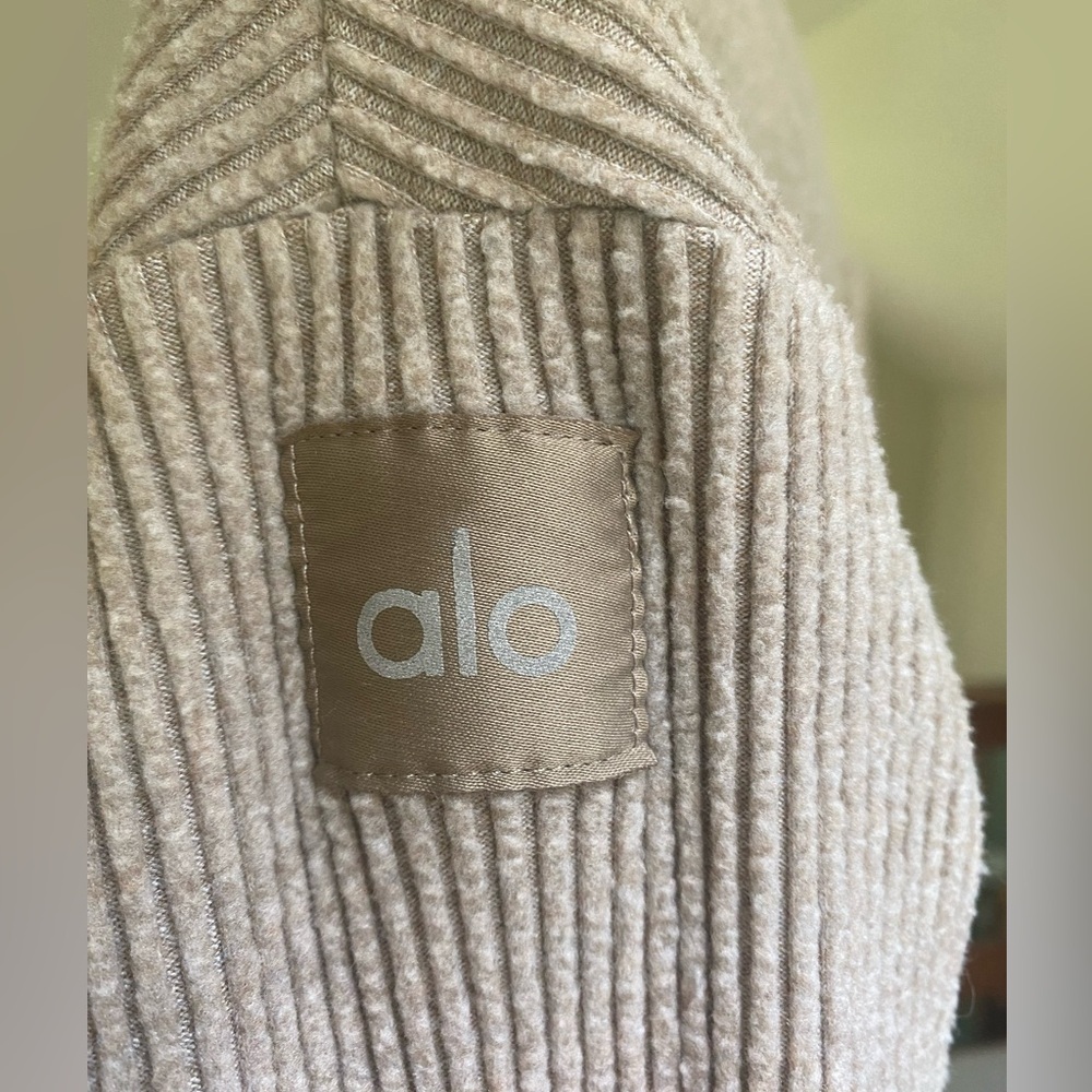 Zara Pullover! - image 4